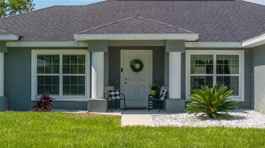 Cute Curb Appeal!