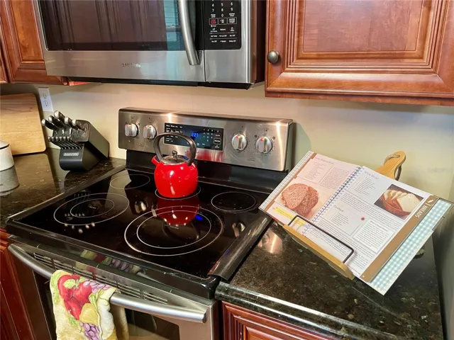 Get ready to enjoy creating in your deluxe country kitchen!