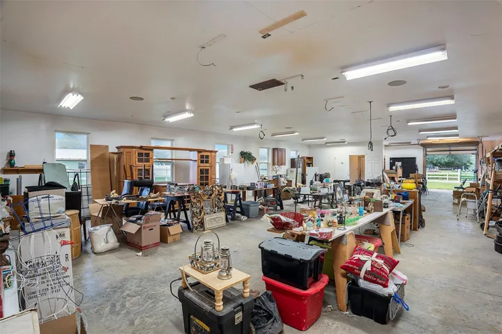 CHECK OUT ALL THE STORAGE!! WOWZA!