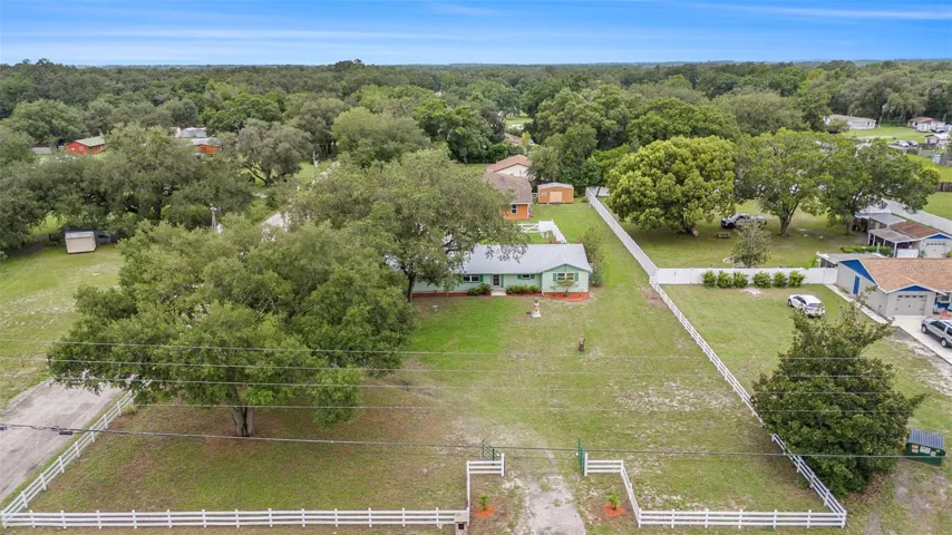 Aerial of the expansive property a little over 1 acre of privacy!