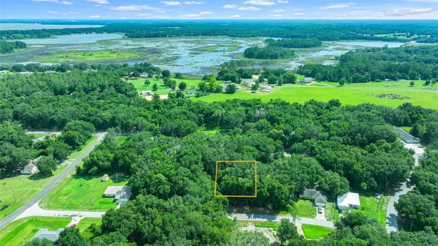 All measurements deemed estimates, buyer/buyer's agent to verify.