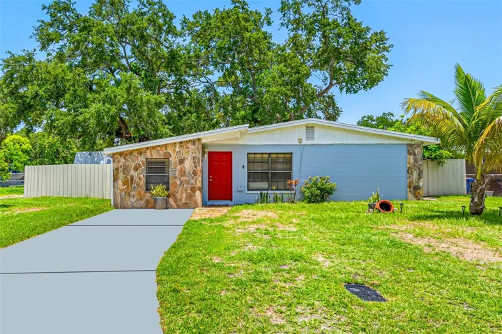 Welcome to 7502 MORNING GLORY LANE in Tampa, Florida.