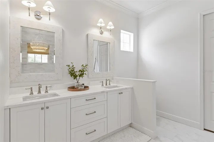 Dual Sinks with Quartz Countertops