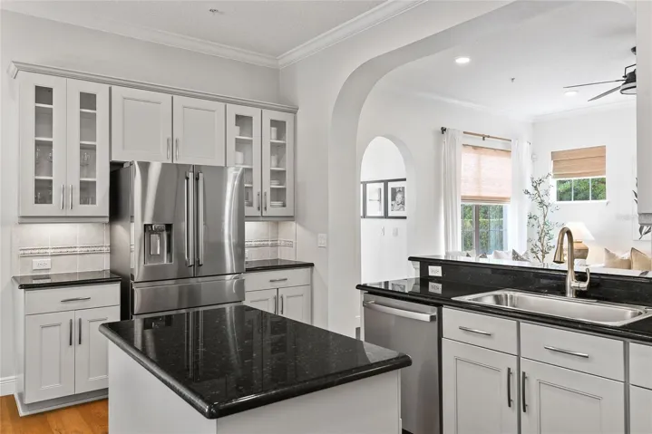 Center Island for serving and entertaining