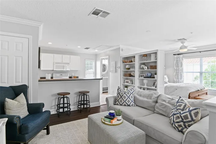 Detached Studio Garage Apartment