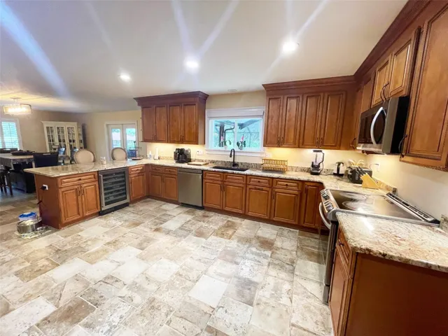 huge kitchen!