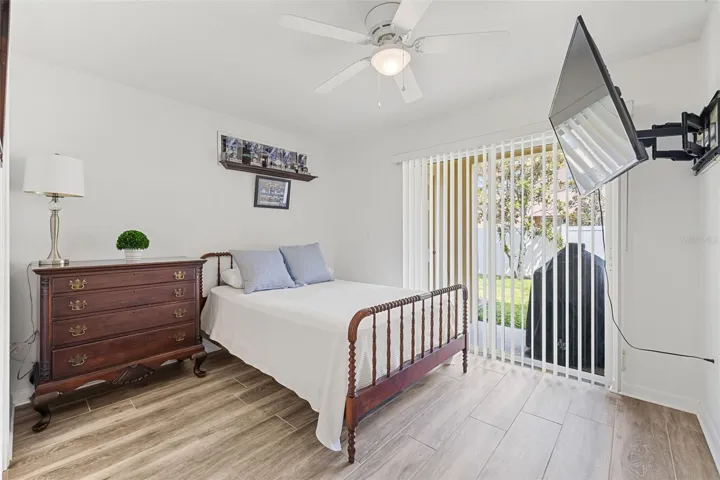 3rd Bedroom/Office/Den Downstairs