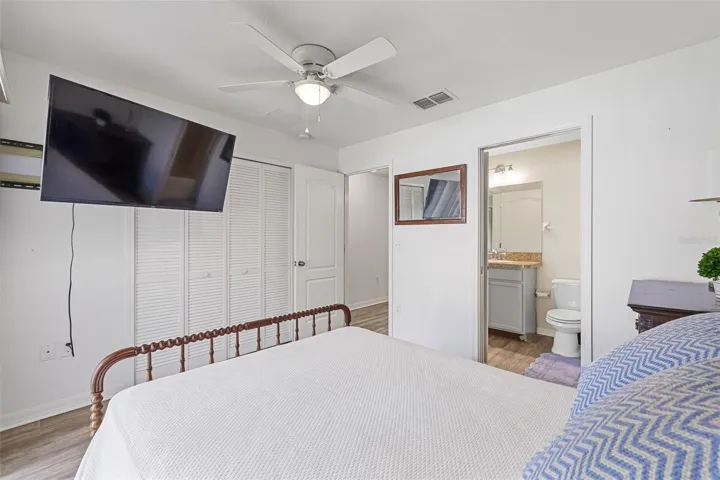 3rd Bedroom/Office/Den Downstairs