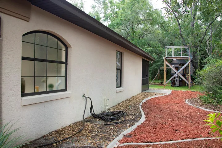 Zeriscaped side yard