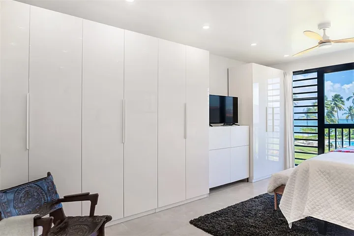 2nd Floor - Primary Closets