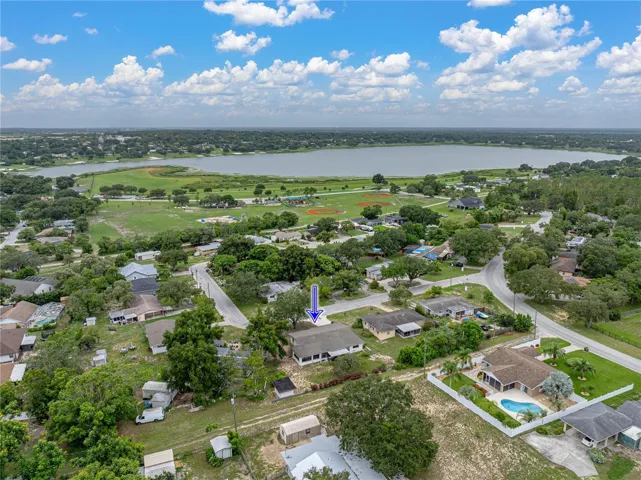 Aerial showing park & Lake  proximity
