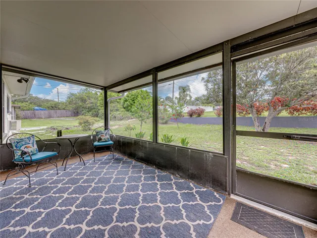 Screen porch