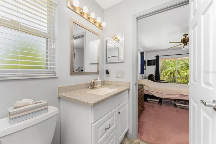En suite master bathroom