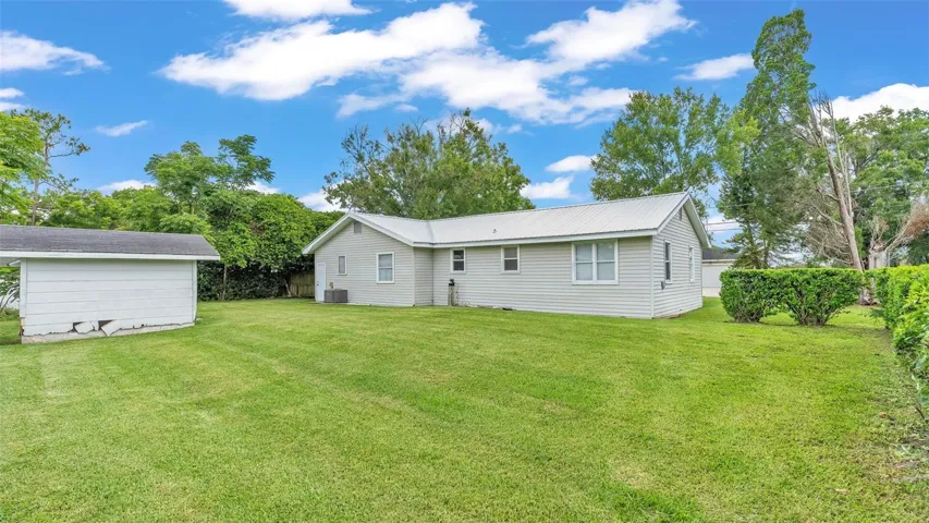 LOTS OF YARD SPACE - NO HOA