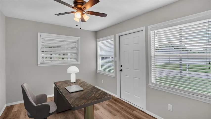 Front room - perfect for  an Office