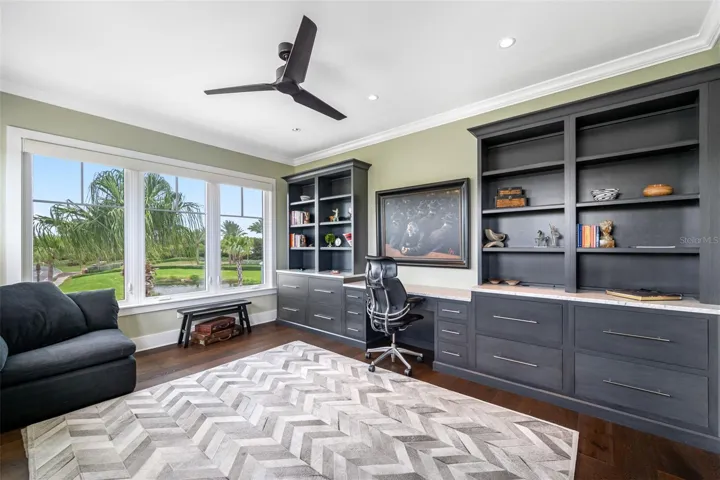 FLEX ROOM/OFFICE