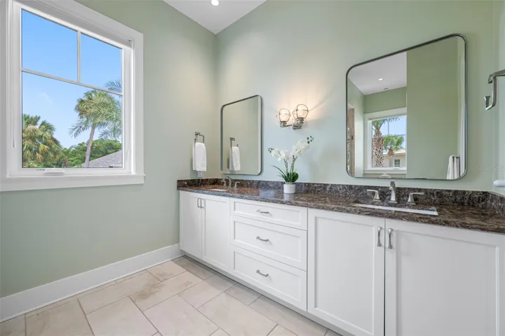Primary Suite Ensuite Bath