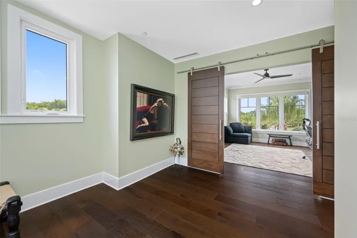 ENTRY TO FLEX ROOM/OFFICE