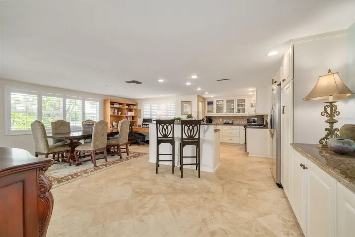 Kitchen - Familyroom - Diningroom - Office