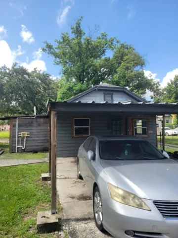 Exterior 2nd Unit