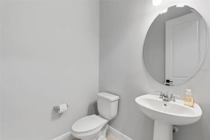 1/2 Bath