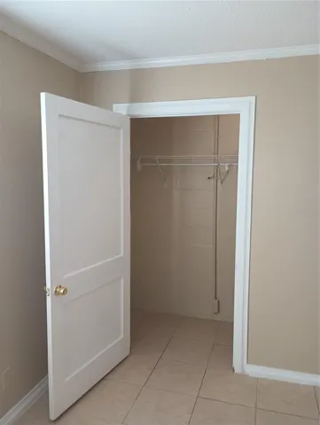 bedrooom closet