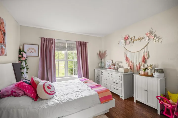 Currently used as an extra bedroom , but can be used as a den or home office