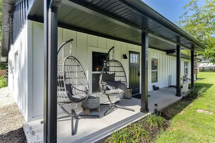 Front Porch Area