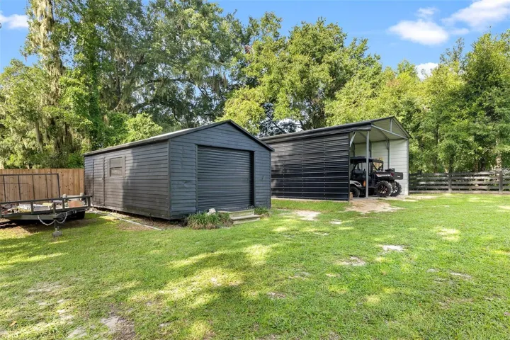 Outdoor Shed and Barn
