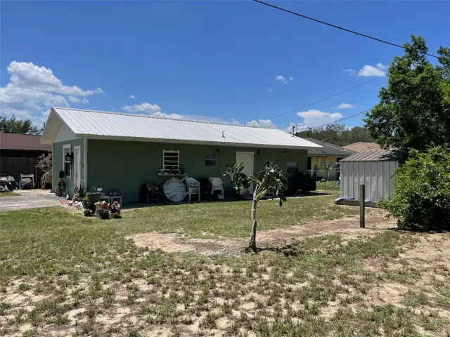 Unit B back yard