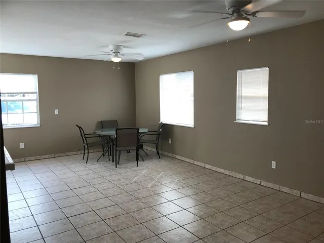 Unit B Living room