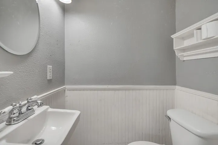 Primary Bath (Downstairs)