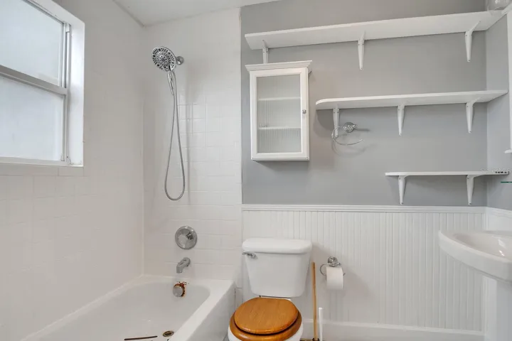 Primary Bath (Downstairs)