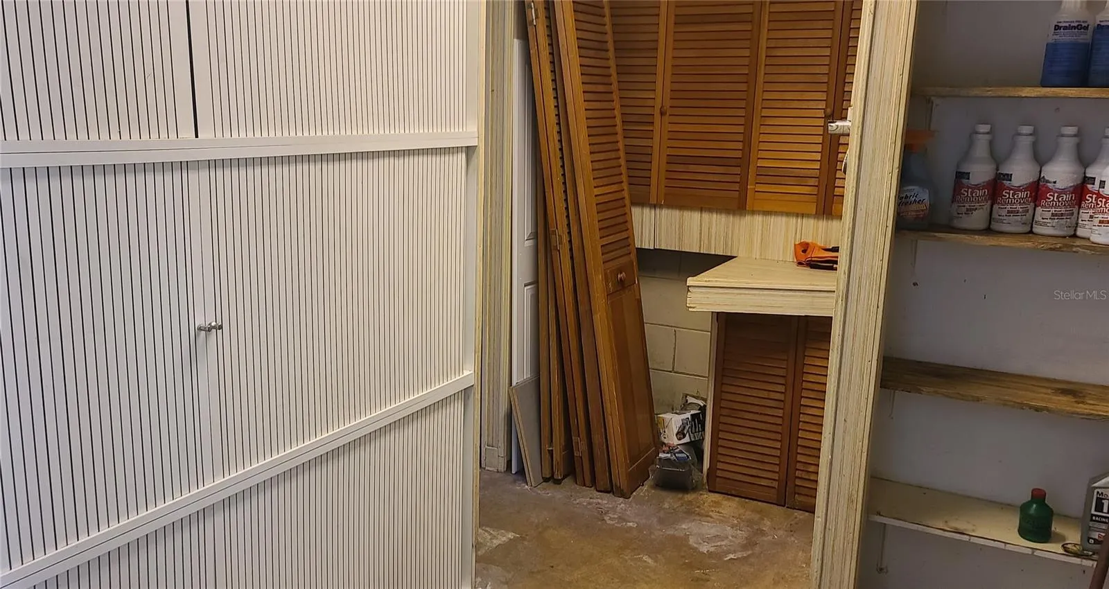 roller cabinet wall