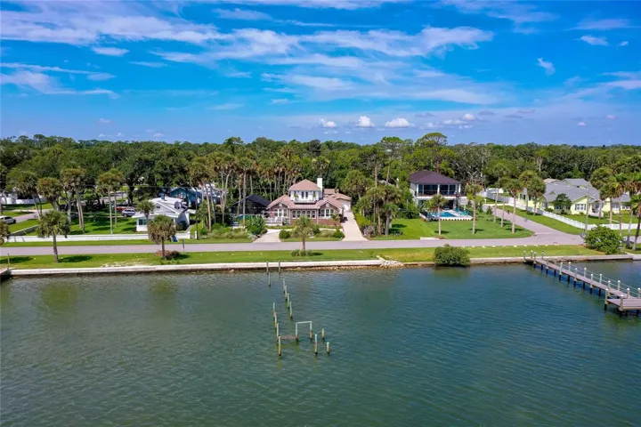 100 feet of water frontage!