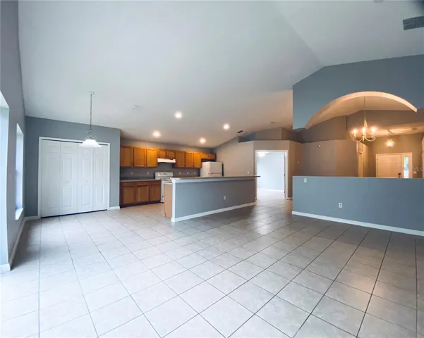 Livingroom/Diningroom Combo
