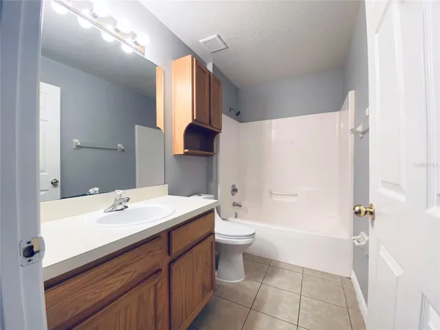 Main bathroom