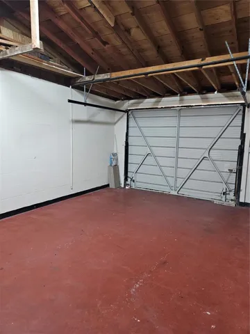 1 car garage