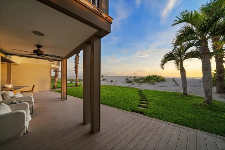 Beautiful private patio for amazing Sunsets