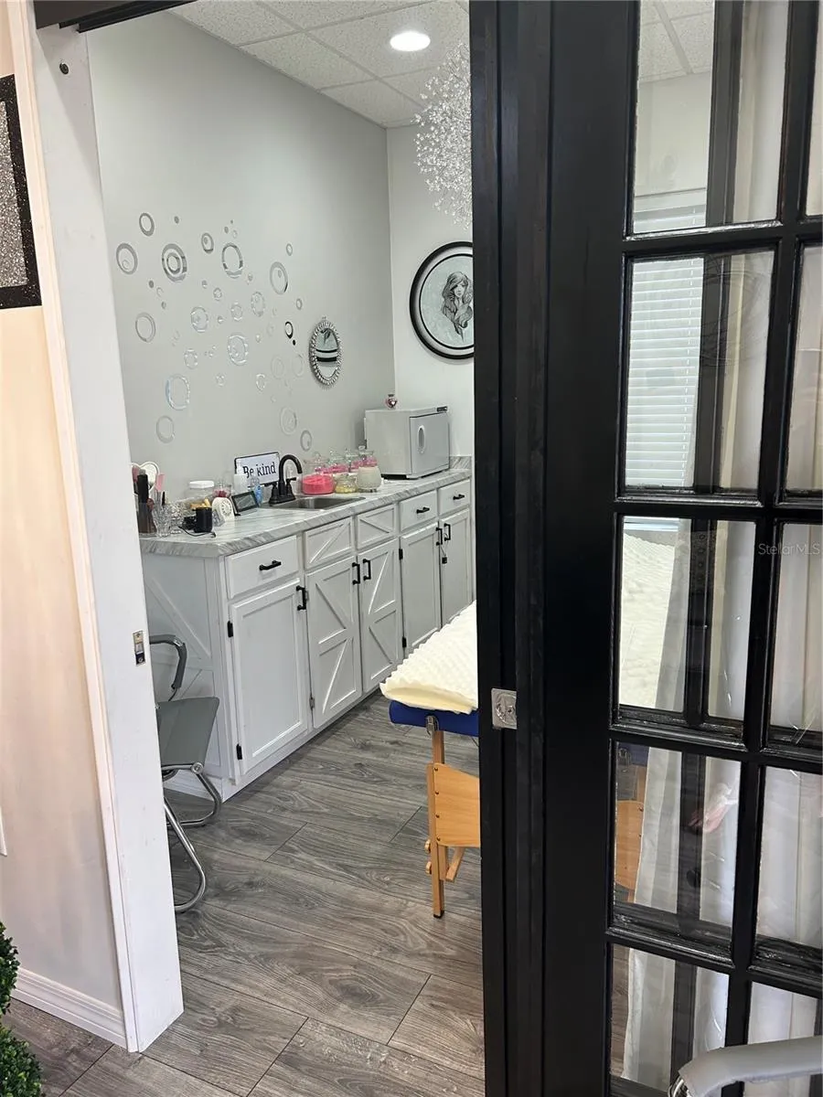 Facial/Massage Room 1
