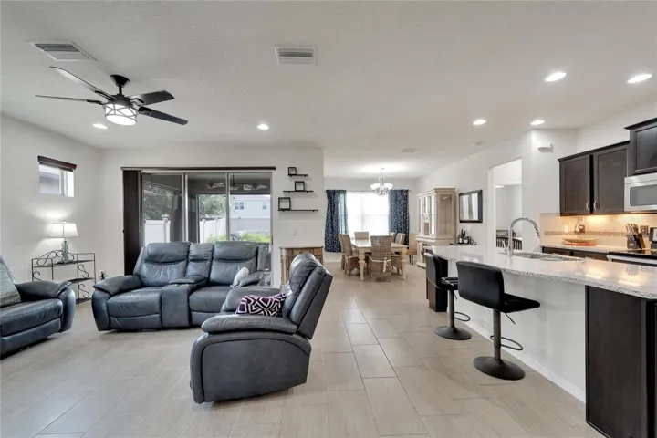 Living Area/Great Room