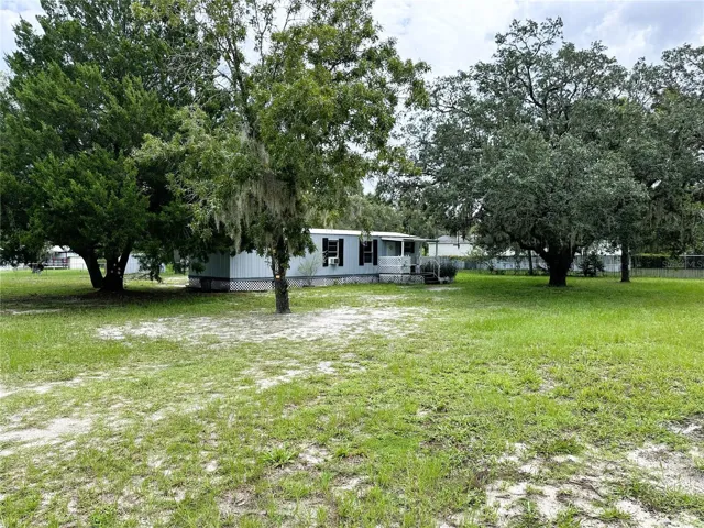 5 minutes to the Veterans Highway, which will get you to Tampa in an hour!