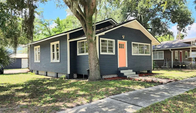 Front corner lot