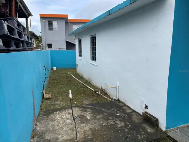 Lateral House