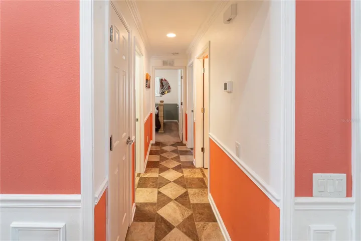 Hallway to guest bdrms