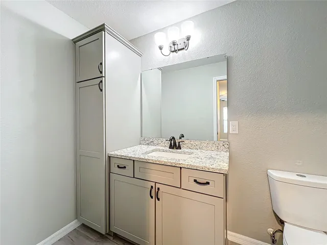 Ensuite main bathroom