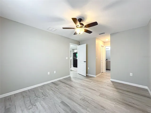 Main bedroom with ensuite bathroom