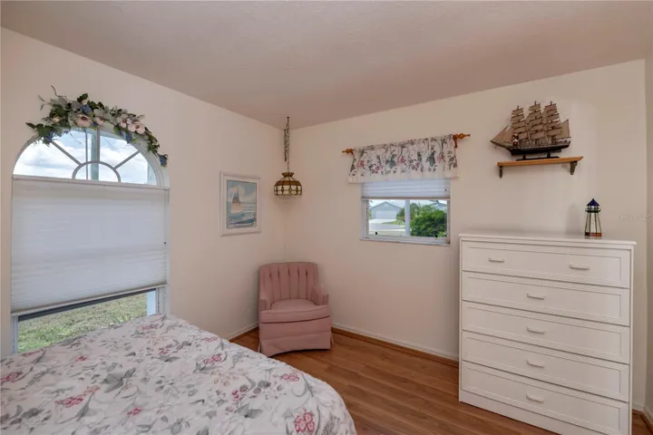 One of two auxiliary bedrooms.