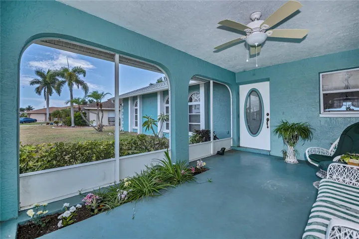 Inviting front porch!