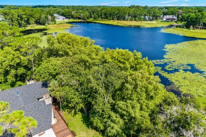 1.88 private acres on Lake Bingham